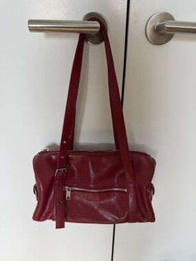 Samo Ondoh Museum Bag M - Shoulder Bag in Goat Red